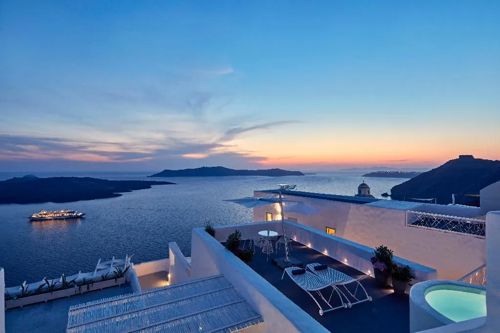 General view, Limestone, Santorini