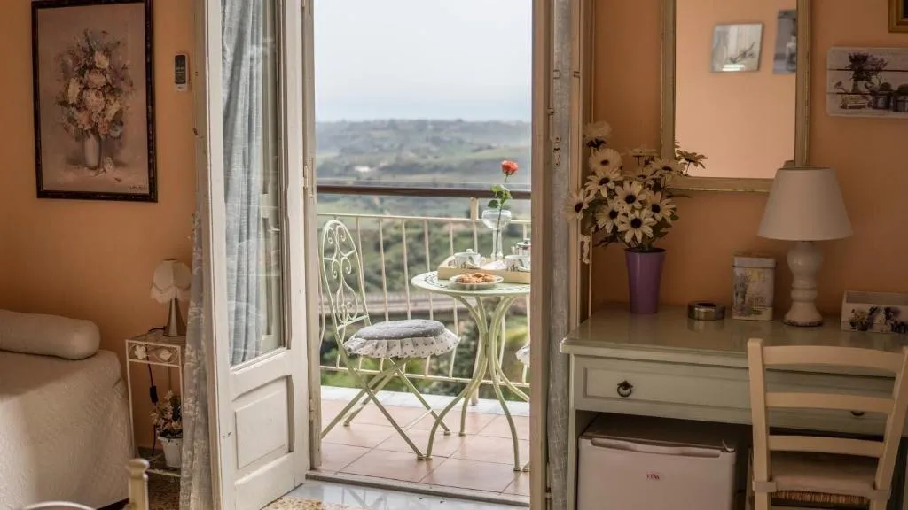 Room, Sikelia, Catania