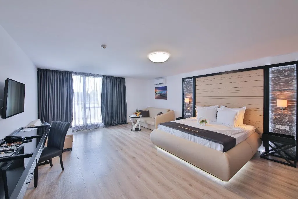 DOUBLE PREMIUM ONE BEDROOM Room, Prestige Deluxe Hotel Aquapark Club, Varna