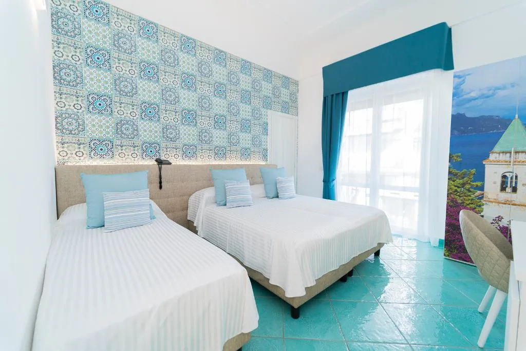 TRIPLE SUPERIOR Room, Hotel Miramare, Naples