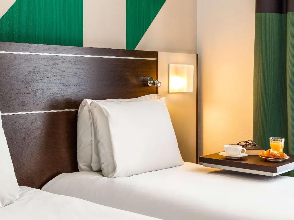 TWIN CLASSIC Room, Mercure Napoli Centro Angioino, Naples
