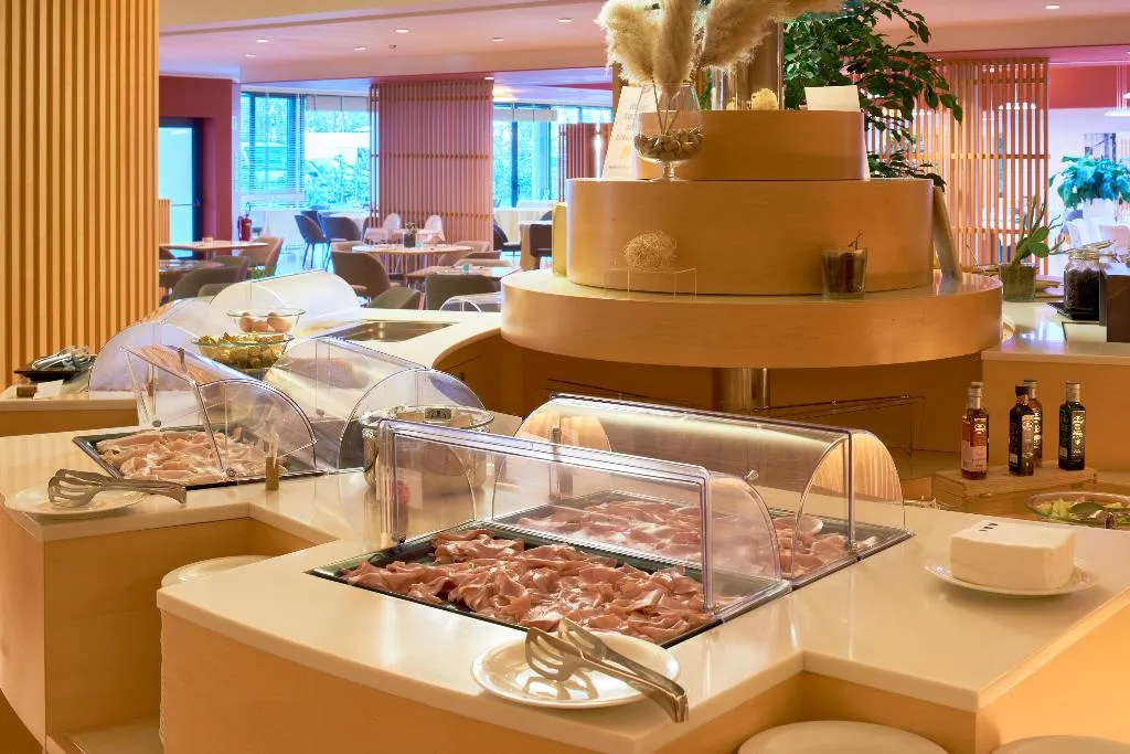 Restaurant, Unahotels Varese, Milan