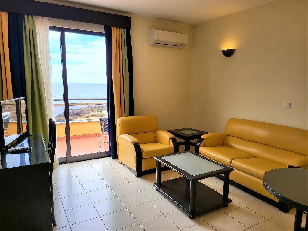 JUNIOR SUITE SEA VIEW Room, Cais da Oliveira, Madeira