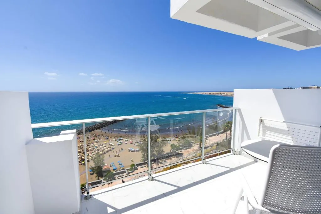 JUNIOR SUITE PREMIUM BEACH FRONT Room, Europalace, Gran Canaria