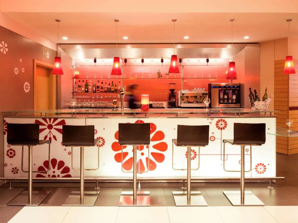 Restaurant, ibis Barcelona Santa Coloma, Barcelona