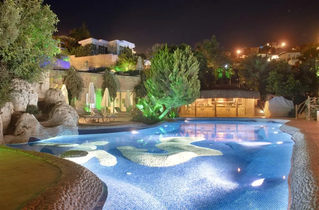 Pool, Peninsula Gardens, Dalaman