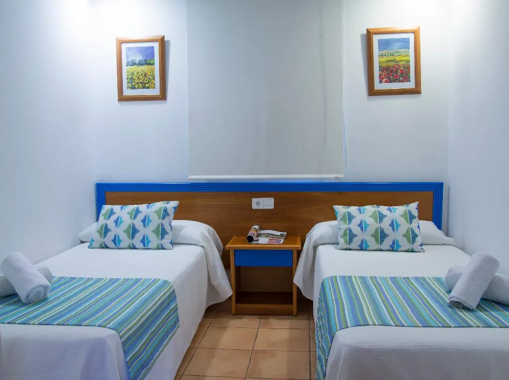 VILLA THREE BEDROOMS WITH AIR CONDITIONING Room, Amarillas, Menorca