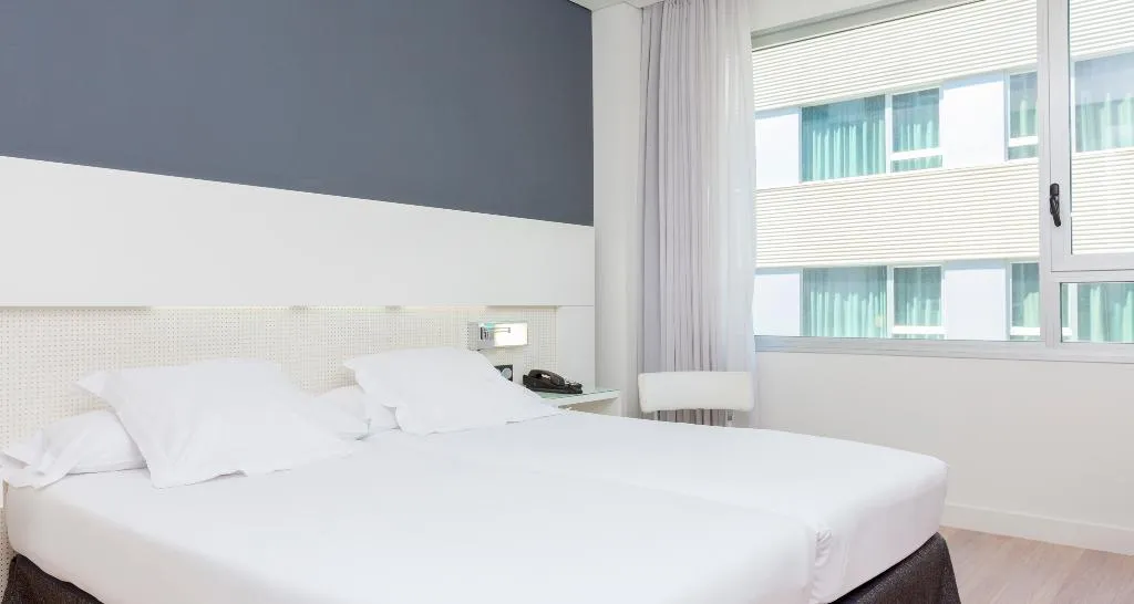 DOUBLE SINGLE USE STANDARD Room, Axor Feria, Madrid