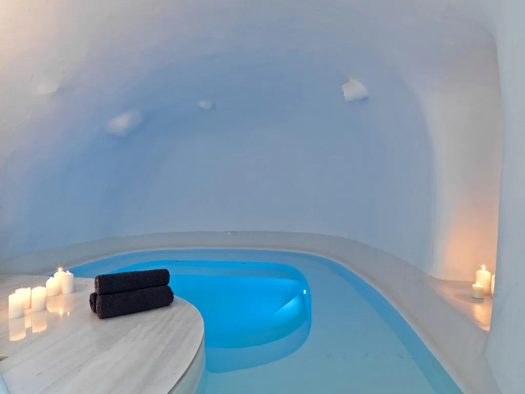 VILLA PREMIUM Room, Heavens Edge by Mr and Mrs White, Santorini