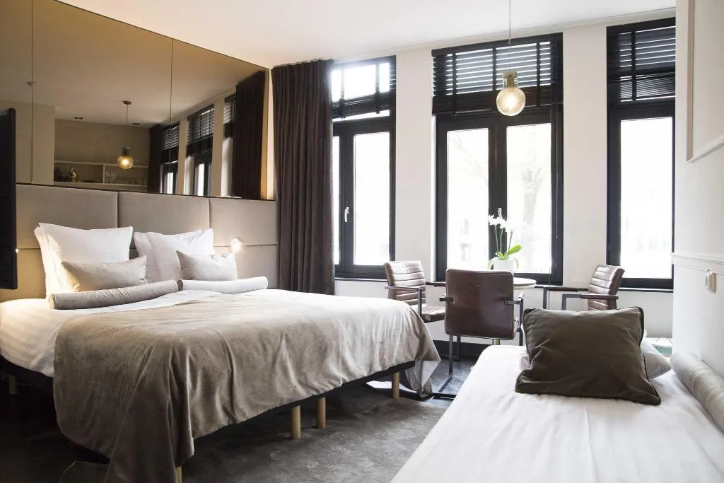 TRIPLE TWO BEDS Room, House Of Amstel, Amsterdam