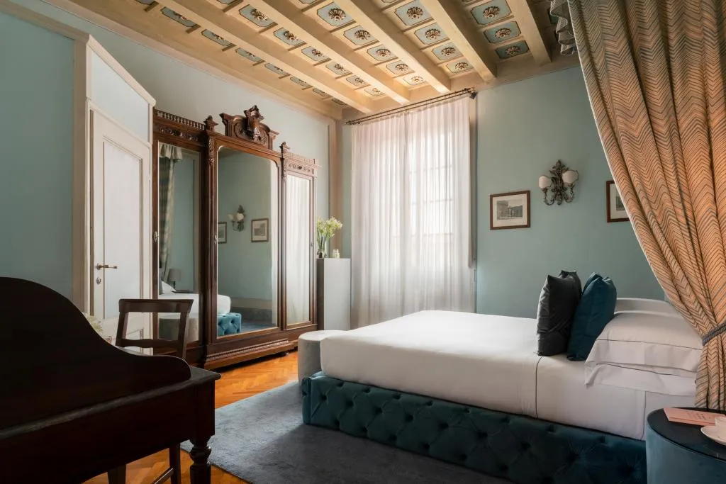 DOUBLE SUPERIOR Room, Loggiato Dei Serviti, Florence