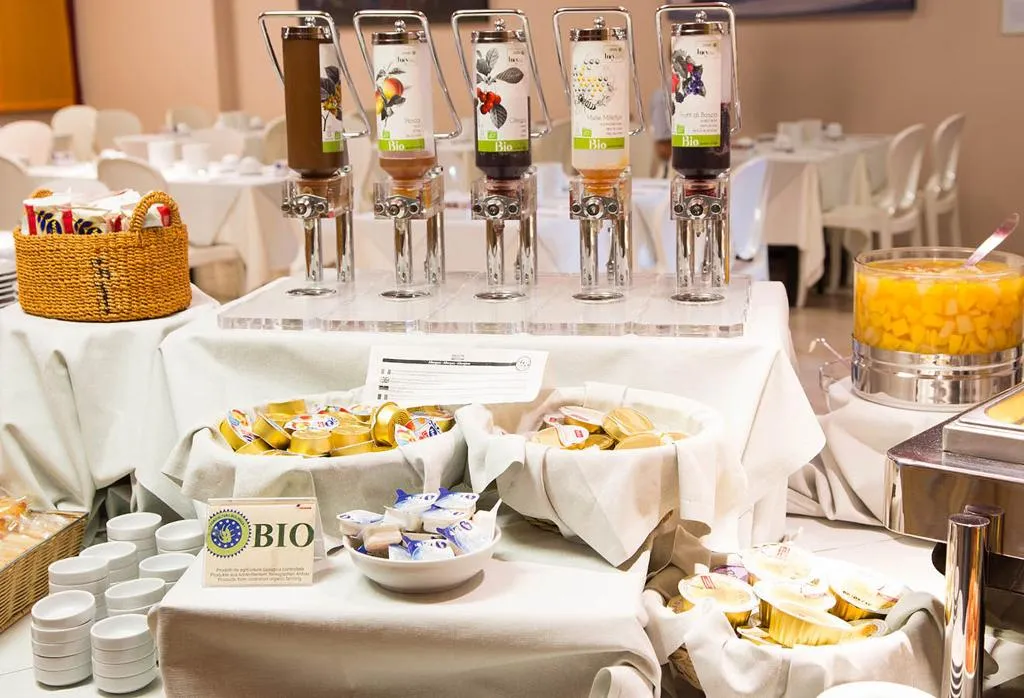 Bar, Art & Hotel Aeroporto, Milan