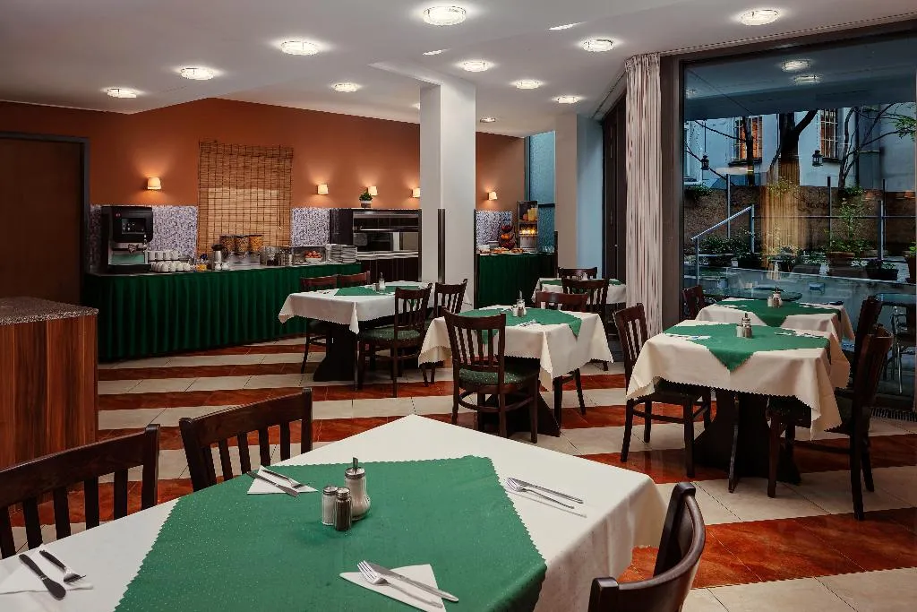 Restaurant, Ankora, Prague