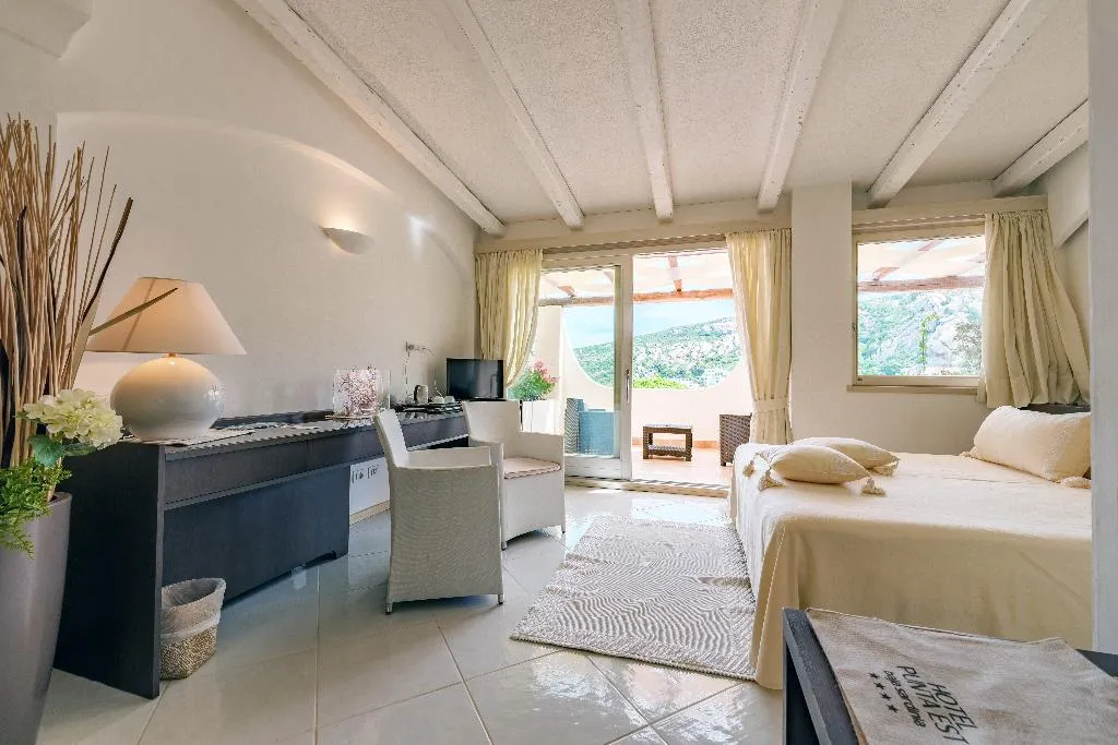 JUNIOR SUITE SEA VIEW Room, Punta Est, Olbia