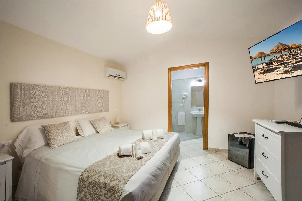 DOUBLE CLASSIC SEA VIEW Room, New Barcavela Hotel, Cagliari