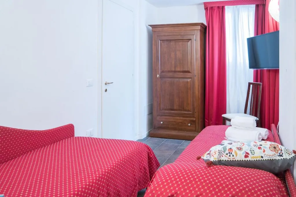 Room, Ca’ del Gallo, Venice