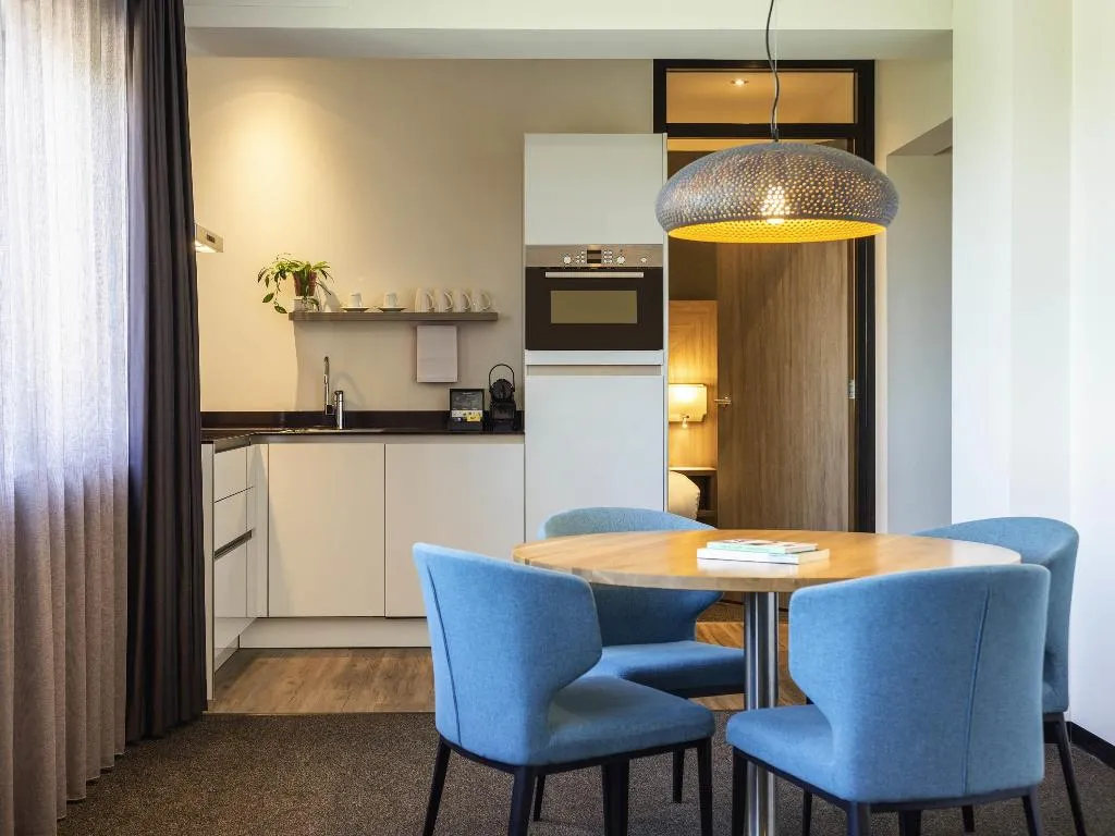 APARTMENT ONE BEDROOM Room, Aparthotel Adagio Amsterdam City South, Amsterdam