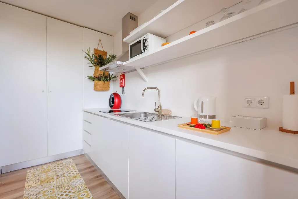 STUDIO DELUXE ONE BEDROOM Room, Laranjal Farm House, Algarve