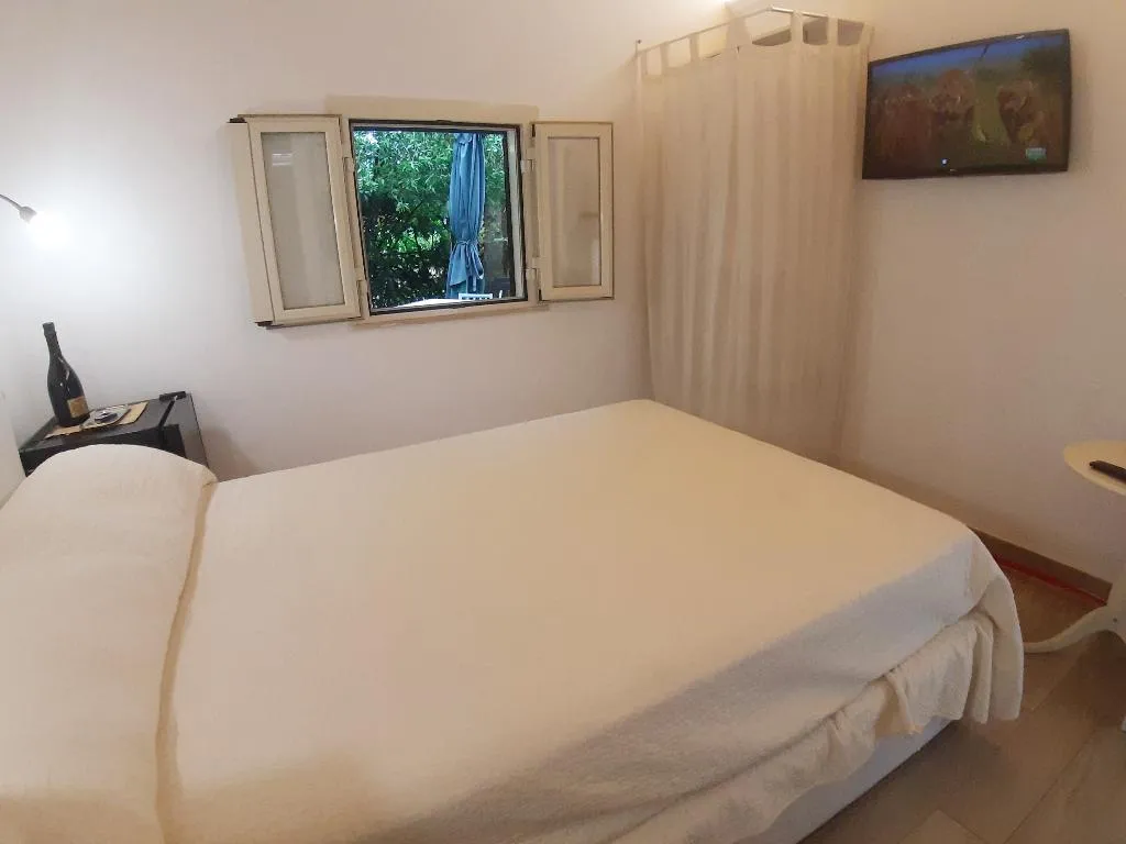 BUNGALOW CAPACITY 1 Room, Esperidi Resort, Naples