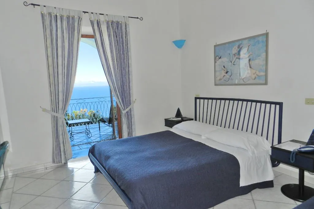 TRIPLE SUPERIOR Room, Holiday Hotel Praiano - Amalfi Coast, Naples