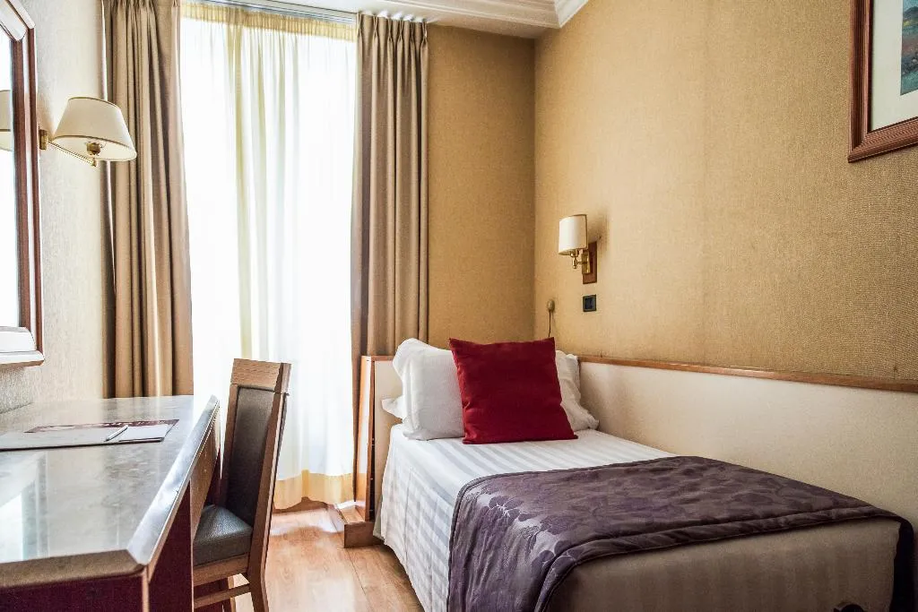SINGLE STANDARD Room, Giolli Nazionale, Rome