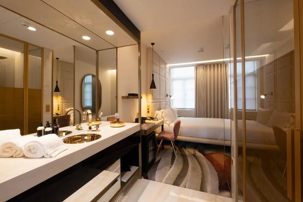 DOUBLE SINGLE USE DELUXE Room, Madalena By the Beautique Hotels, Lisbon