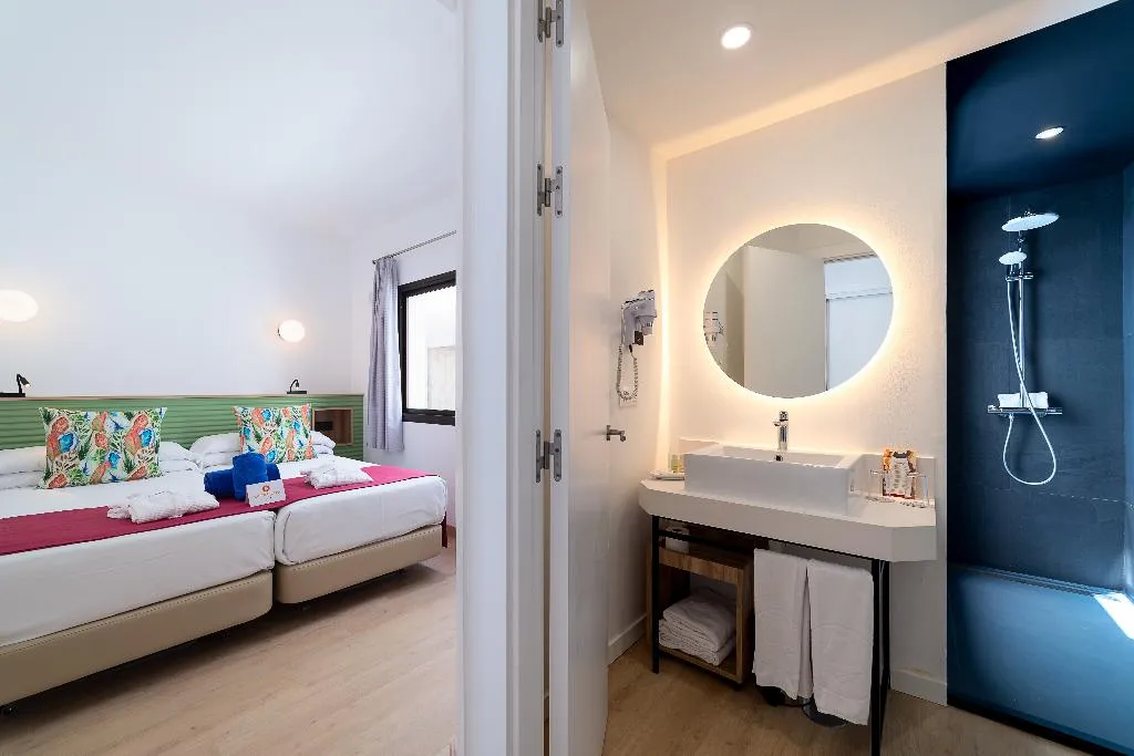 FAMILY ROOM TWO BEDROOMS Room, Costa Calero Thalasso& Spa, Lanzarote