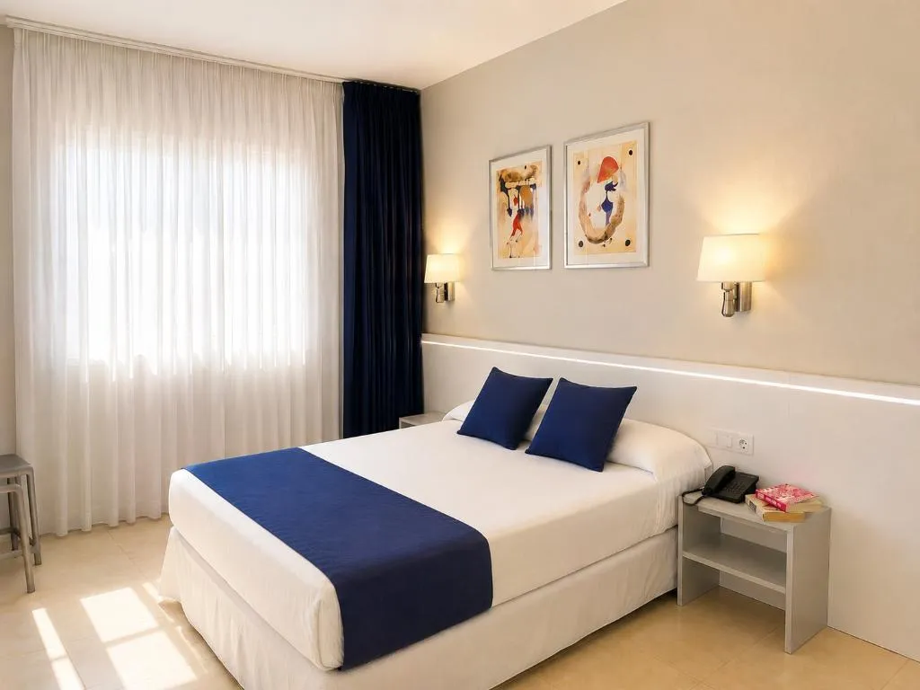 APARTMENT TWO BEDROOMS Room, SunClub Salou, Costa Dorada