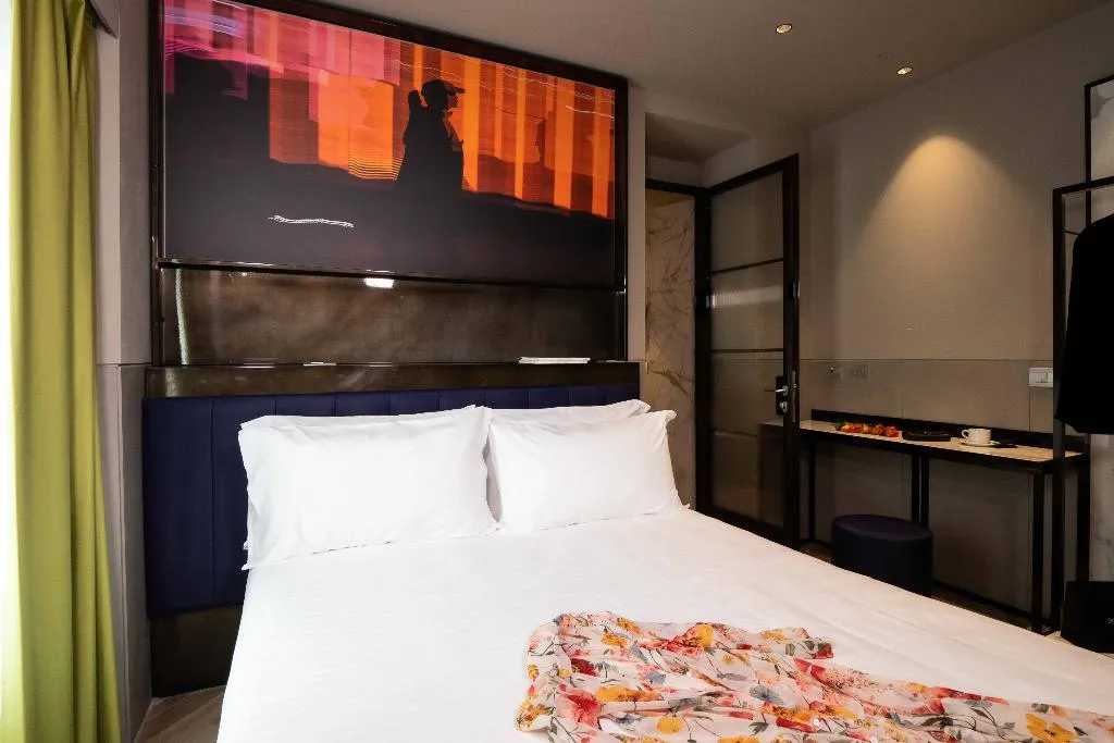 Room, Heart Hotel, Milan