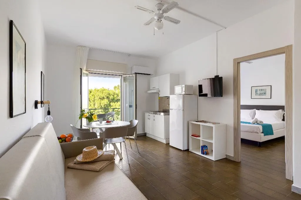 QUADRUPLE WITH BALCONY Room, Villa Collina, Taormina