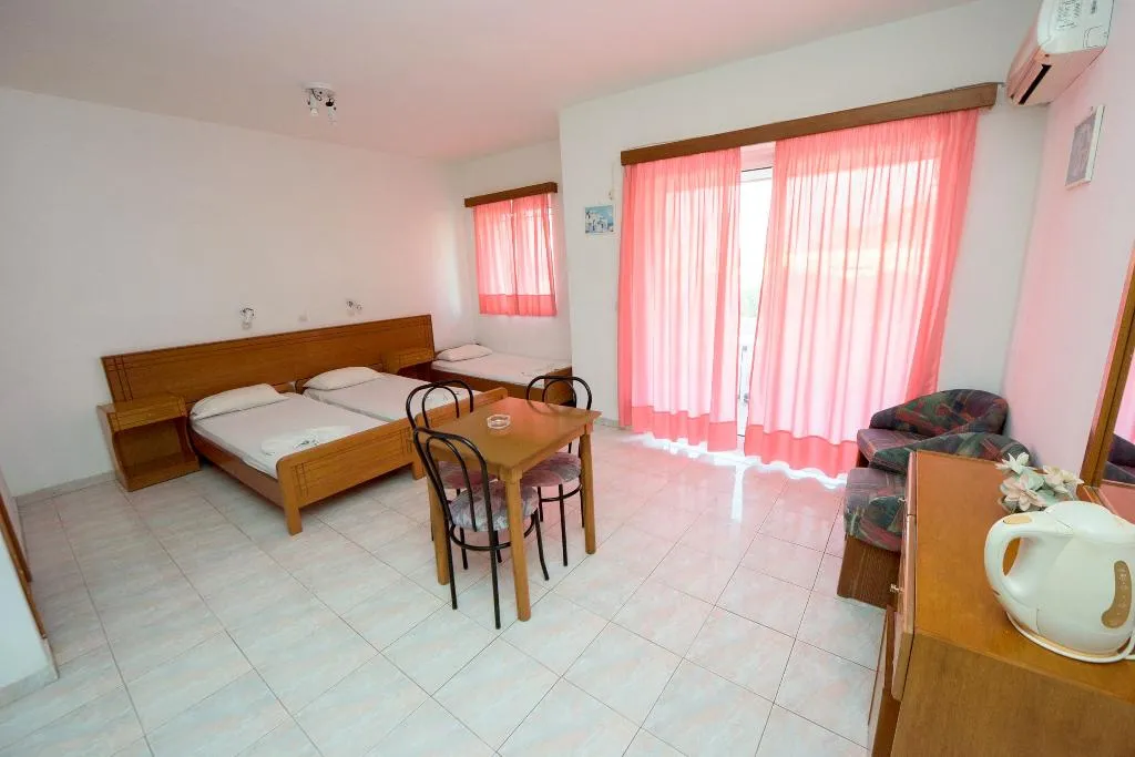 STUDIO CAPACITY 2 Room, Old Windmill Studios, Rhodes