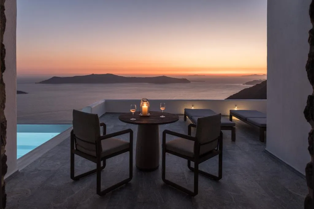 SUITE GRAND Room, Homeric Poems, Santorini