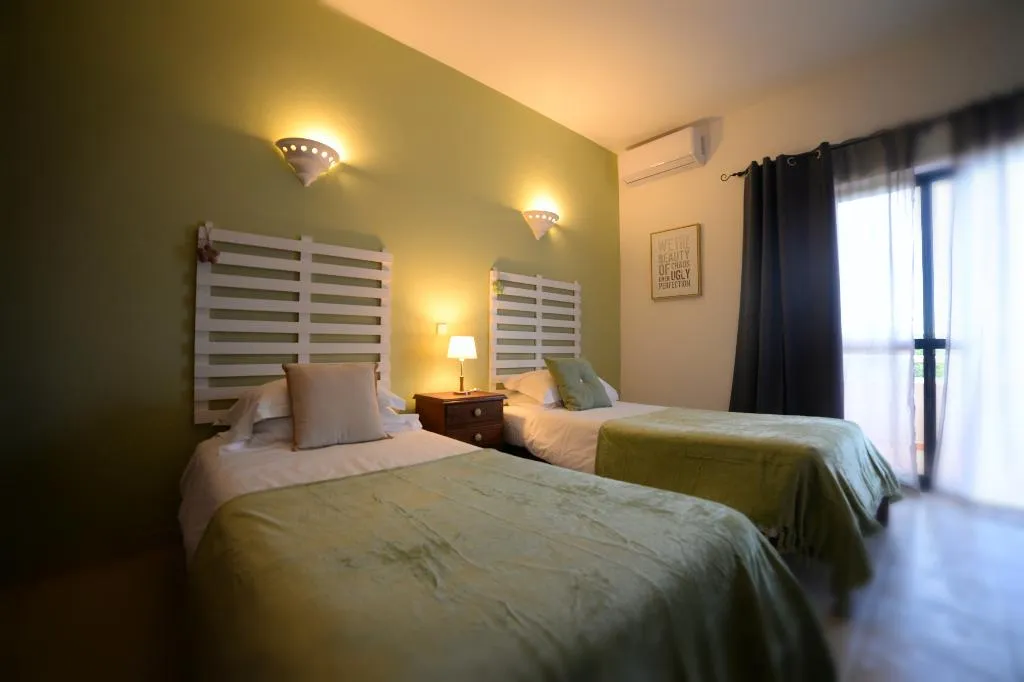 Double or Twin GARDEN VIEW Room, Casa Rosa Montes, Algarve
