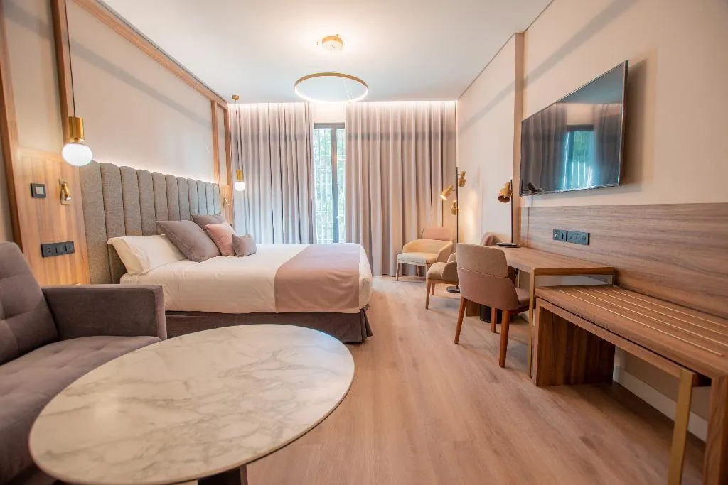 FAMILY ROOM DELUXE Room, Hotel Giralda Center, Seville