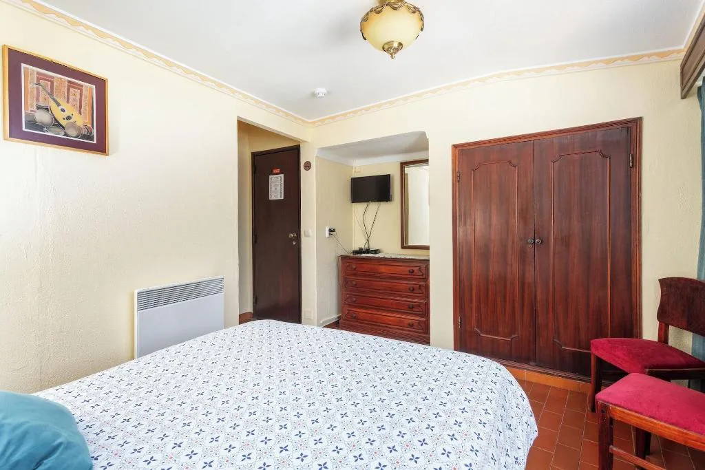 Room, Pension Bicuar, Algarve