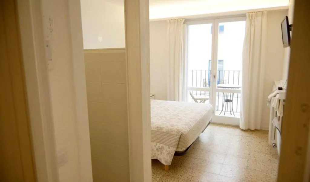 Room, Hostal Marina Cadaqués, Costa Brava