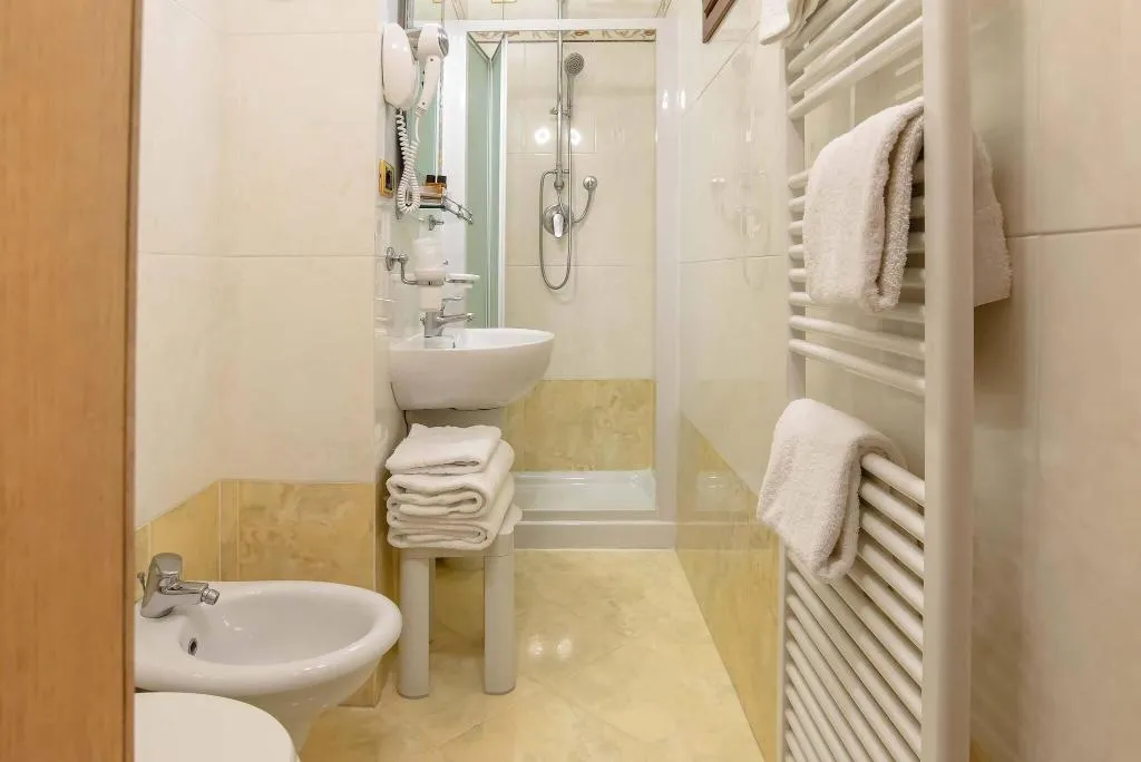 DOUBLE STANDARD Room, Alba Palace, Florence