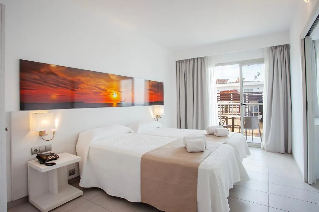 QUADRUPLE STANDARD Room, Hotel Puchet Ibiza, Ibiza