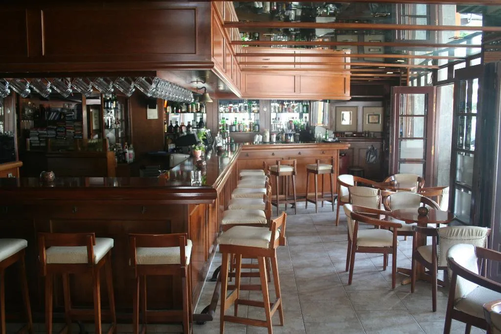 Bar, Als Hotel, Rhodes