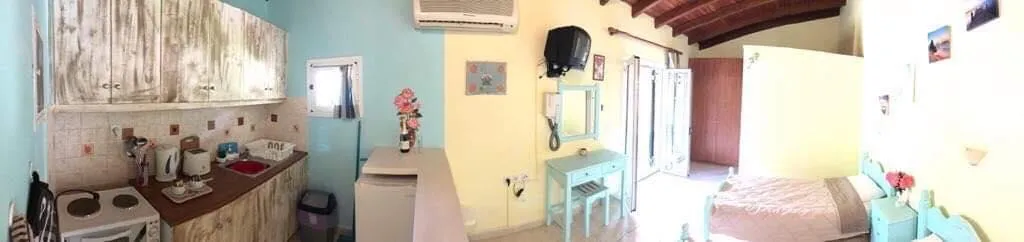 STUDIO STANDARD Room, Irene Apartments and Studios, Agios Gordios, Corfu