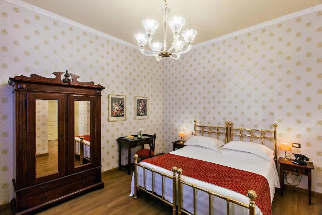 DOUBLE STANDARD Room, Pendini, Florence