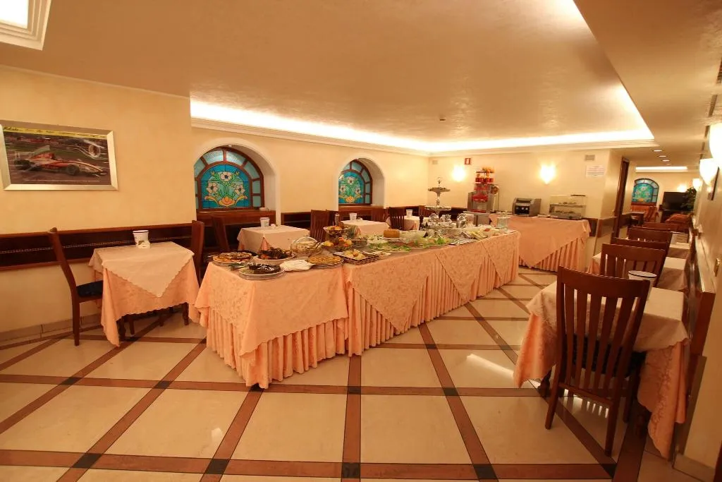 Restaurant, Montebianco - Mokinba Hotels, Milan