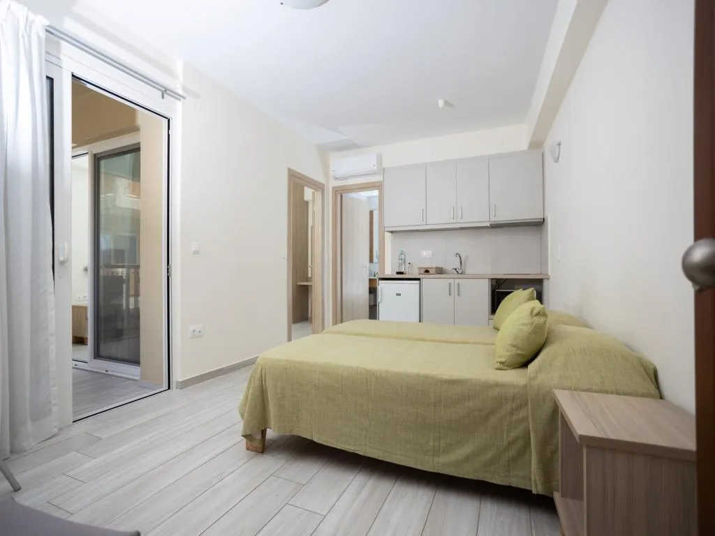 APARTMENT SIDE SEA VIEW Room, Ilian Beach, Crete