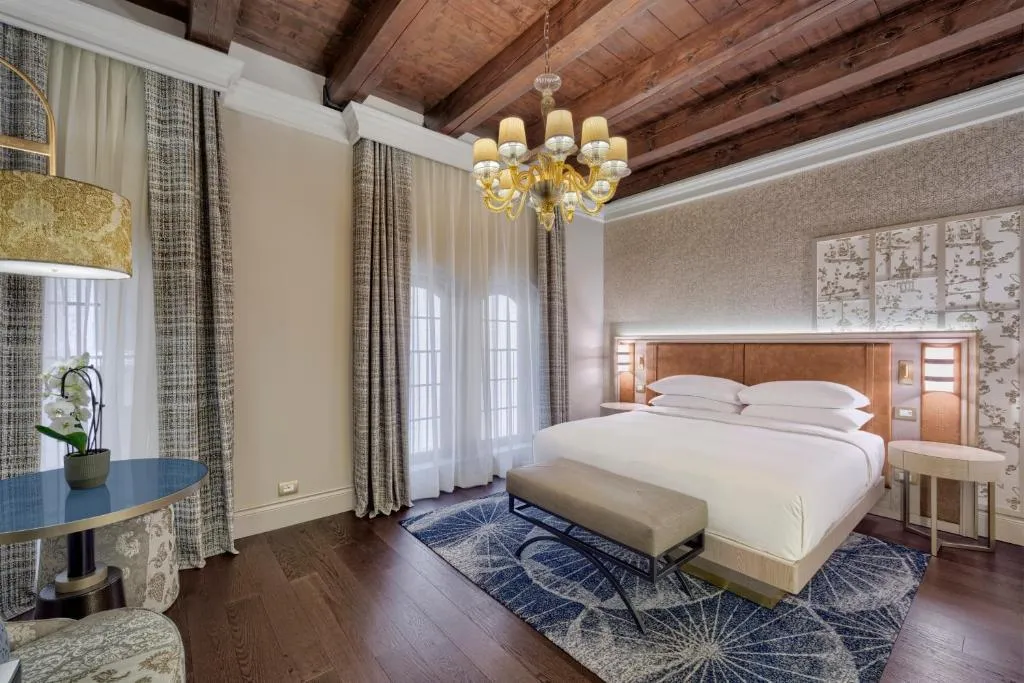 DOUBLE DELUXE Room, Hilton Molino Stucky Venice, Venice