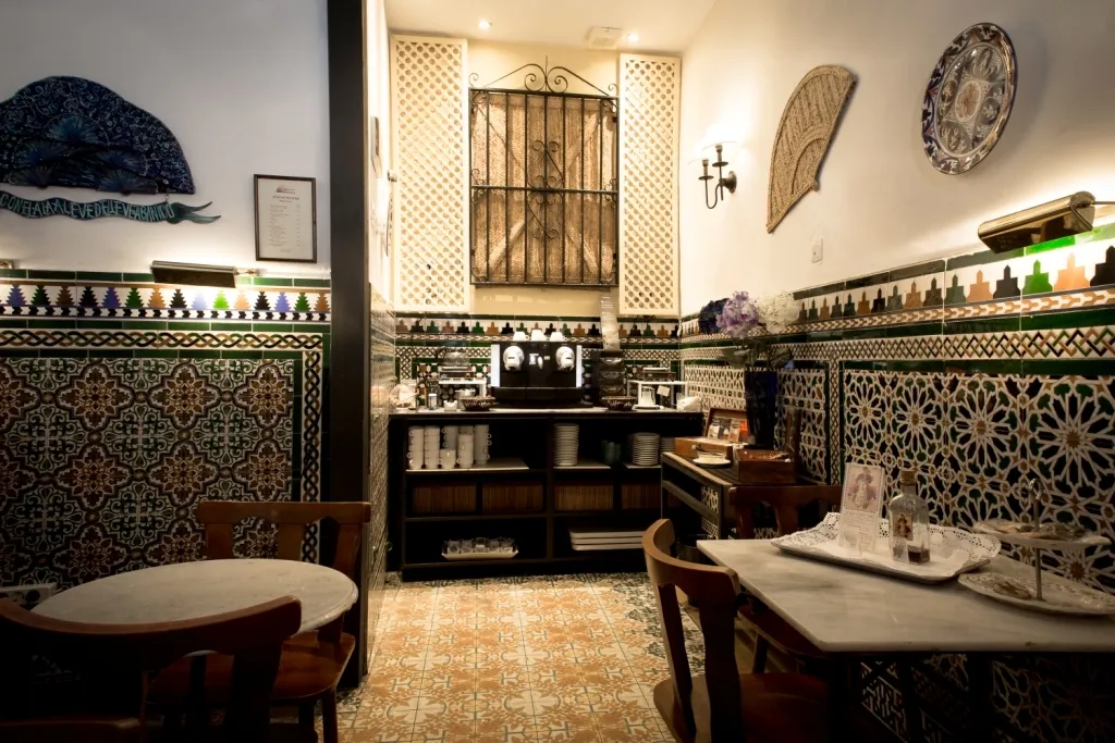 Bar, Abanico, Seville