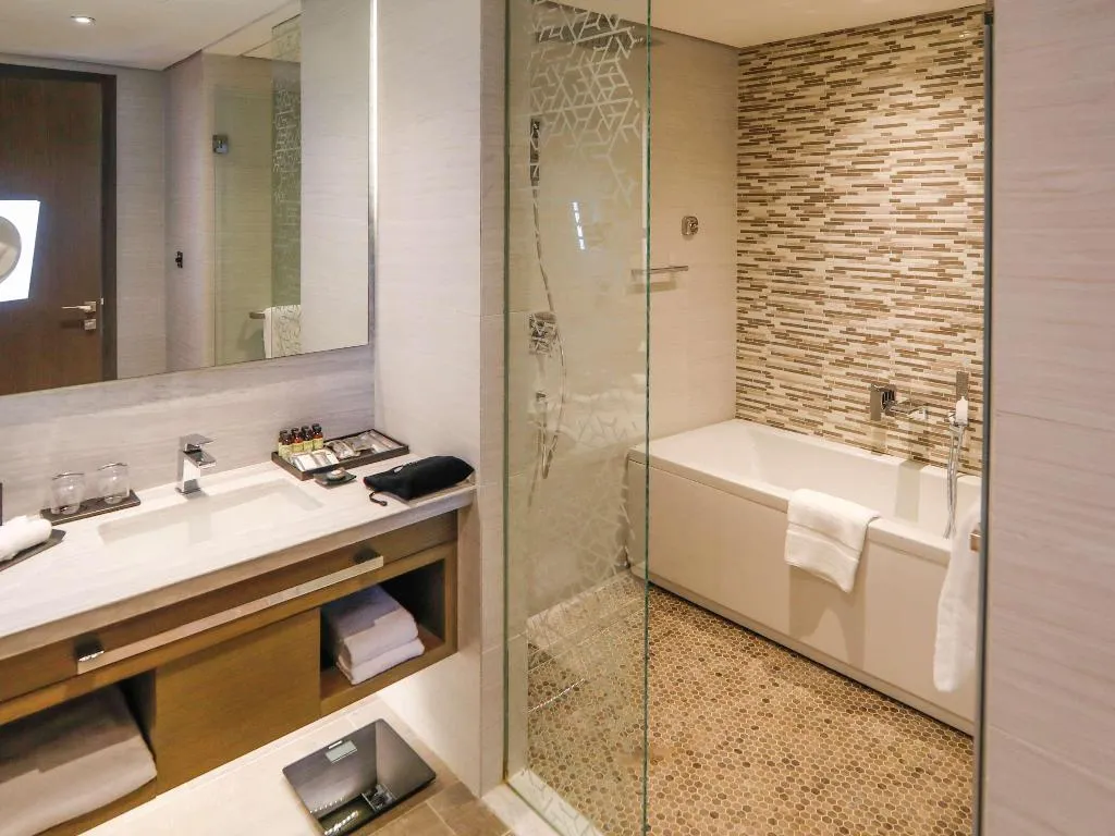 TWIN SUPERIOR CITY VIEW Room, Pullman Sharjah, Dubai