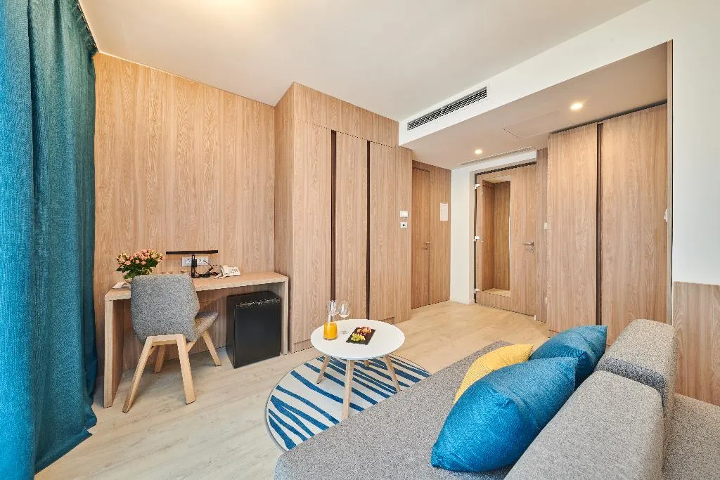 FAMILY ROOM PREMIUM SEA VIEW Room, Garden Suites Park Plava Laguna, Istria