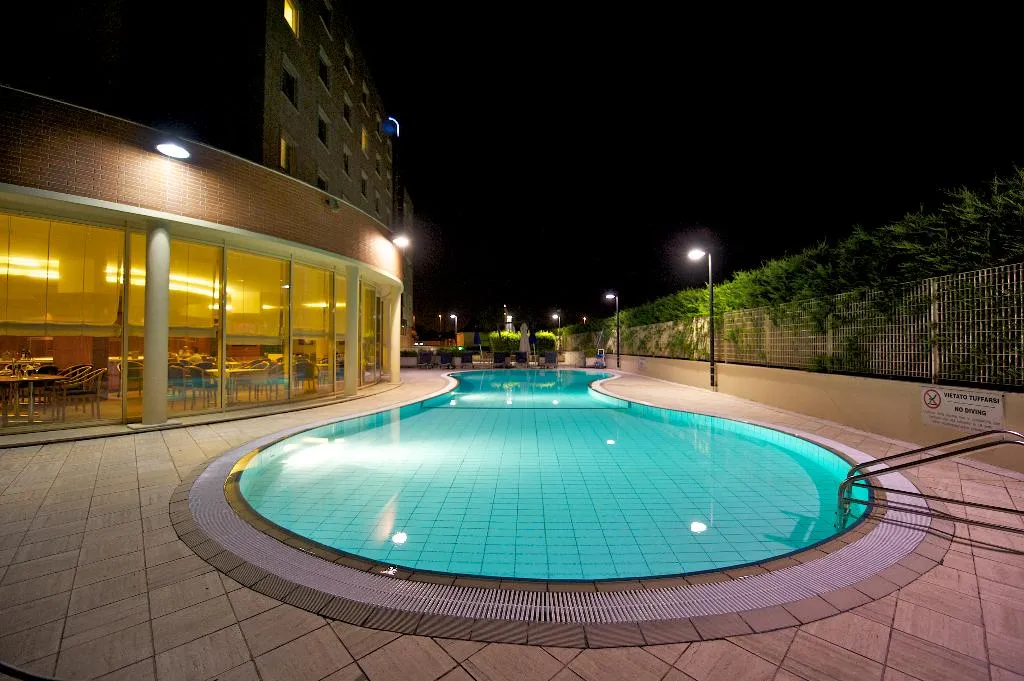Pool, Novotel Roma Est, Rome