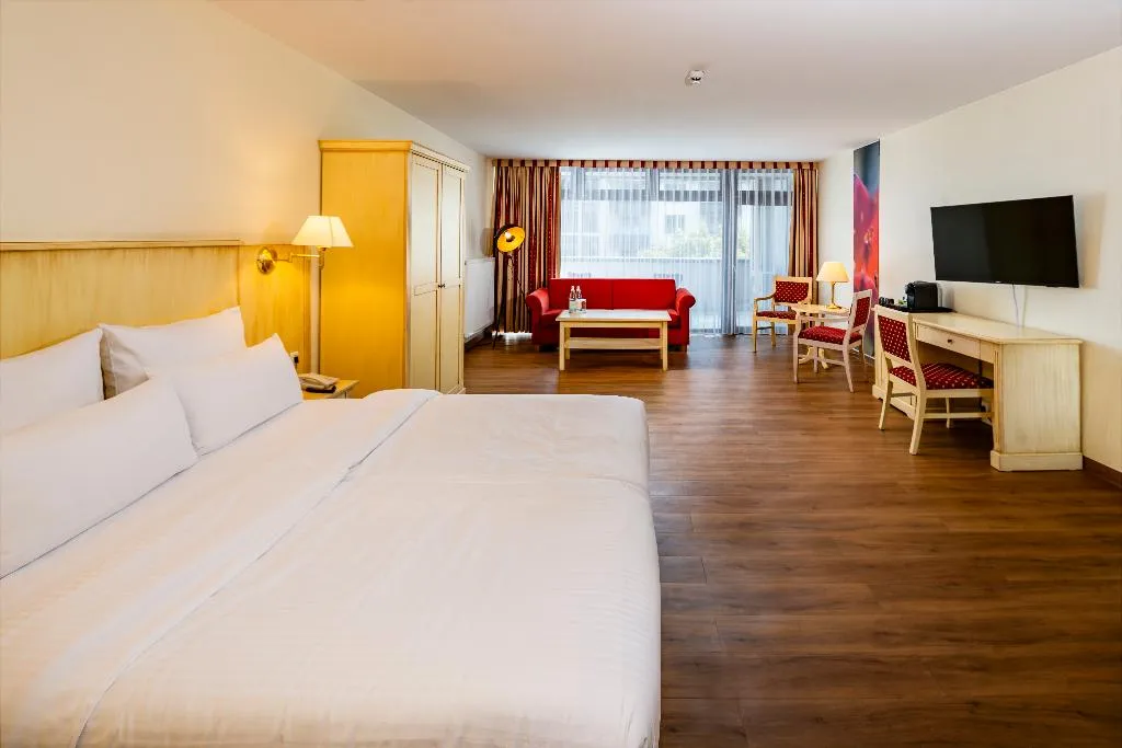 JUNIOR SUITE WITH BALCONY Room, Hotel Chateau Kurfuerstendamm, Berlin