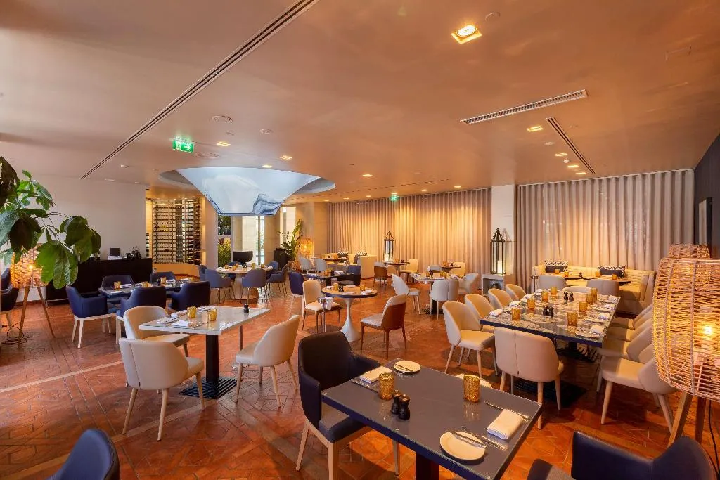 Restaurant, Hilton Vilamoura As Cascatas Golf Resort & Spa, Algarve